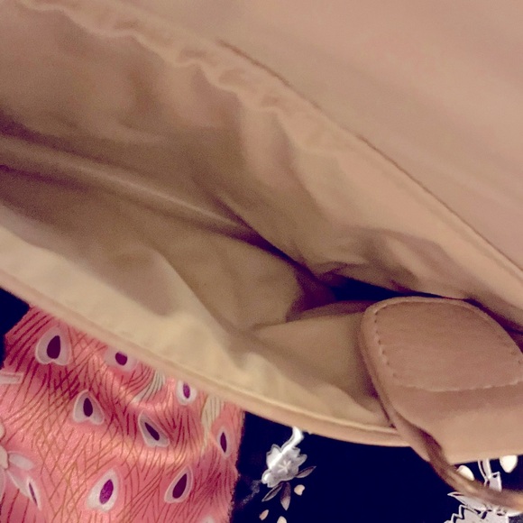 Wide Cream Learher Vintage Wallet in Great Condition - Picture 4 of 5